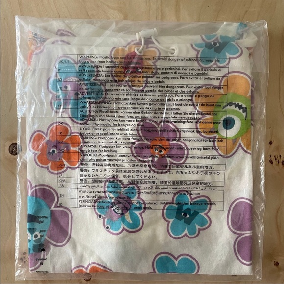 Disney Monsters, Inc Semi Crop Top Size - Medium - Picture 7 of 9